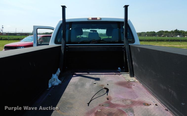 image for item DJ4381 2014 Ford F250 Super Duty XL  Crew Cab utility bed pickup truck