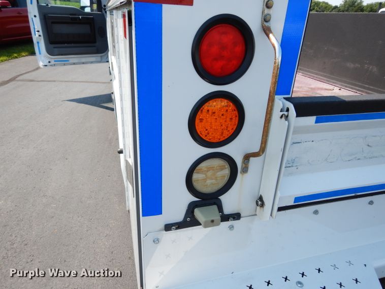 image for item DJ4381 2014 Ford F250 Super Duty XL  Crew Cab utility bed pickup truck