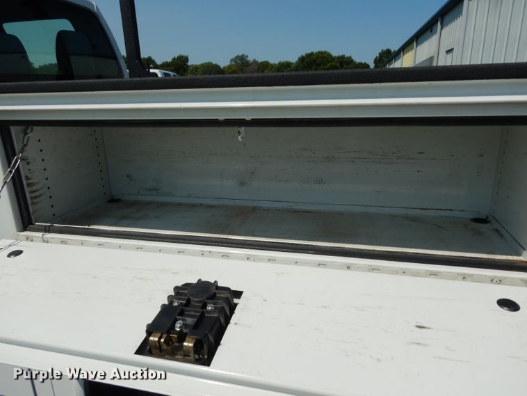 image for item DJ4381 2014 Ford F250 Super Duty XL  Crew Cab utility bed pickup truck