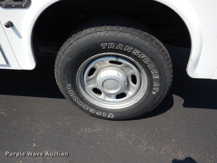 image for item DJ4381 2014 Ford F250 Super Duty XL  Crew Cab utility bed pickup truck