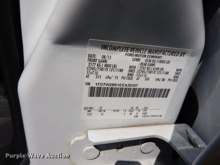 image for item DJ4381 2014 Ford F250 Super Duty XL  Crew Cab utility bed pickup truck