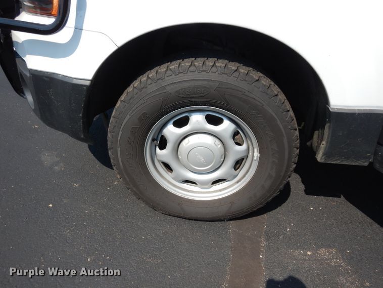 image for item DJ4382 2017 Ford Expedition EL  SUV