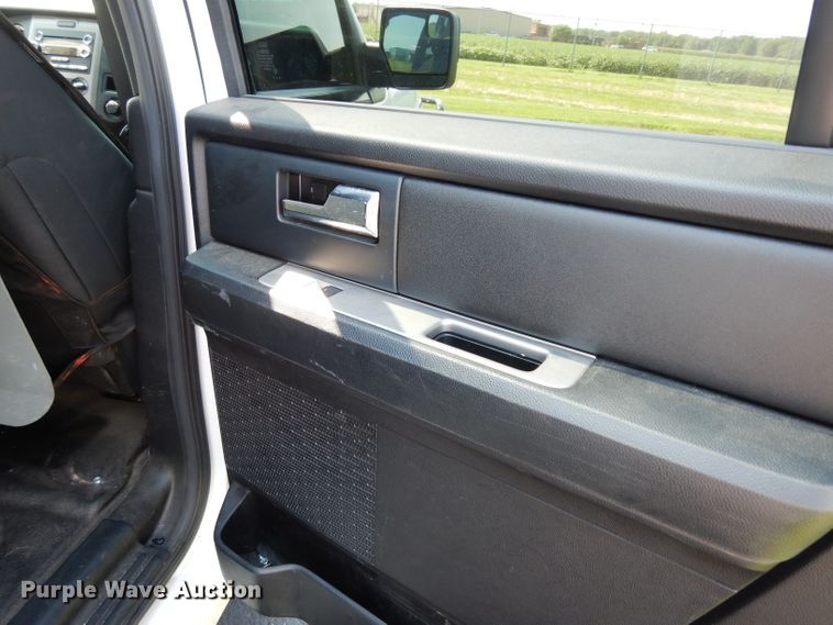 image for item DJ4382 2017 Ford Expedition EL  SUV