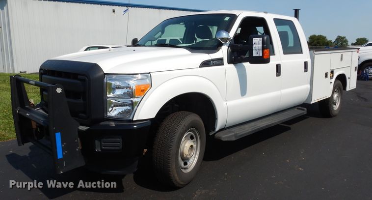 image for item DJ4383 2014 Ford F250 Super Duty XL  Crew Cab utility bed pickup truck