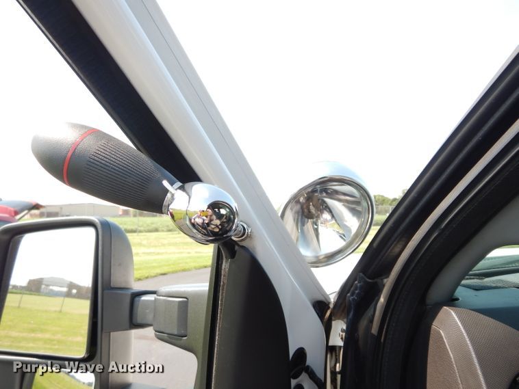 image for item DJ4383 2014 Ford F250 Super Duty XL  Crew Cab utility bed pickup truck