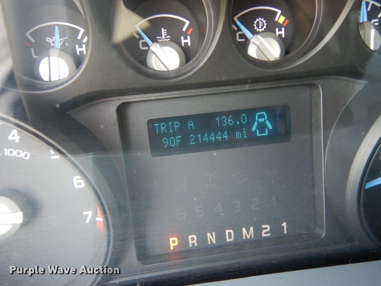 image for item DJ4383 2014 Ford F250 Super Duty XL  Crew Cab utility bed pickup truck