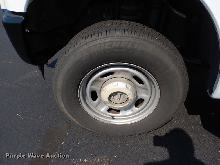 image for item DJ4383 2014 Ford F250 Super Duty XL  Crew Cab utility bed pickup truck