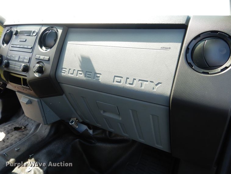 image for item DJ4383 2014 Ford F250 Super Duty XL  Crew Cab utility bed pickup truck