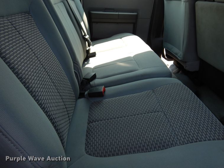 image for item DJ4383 2014 Ford F250 Super Duty XL  Crew Cab utility bed pickup truck