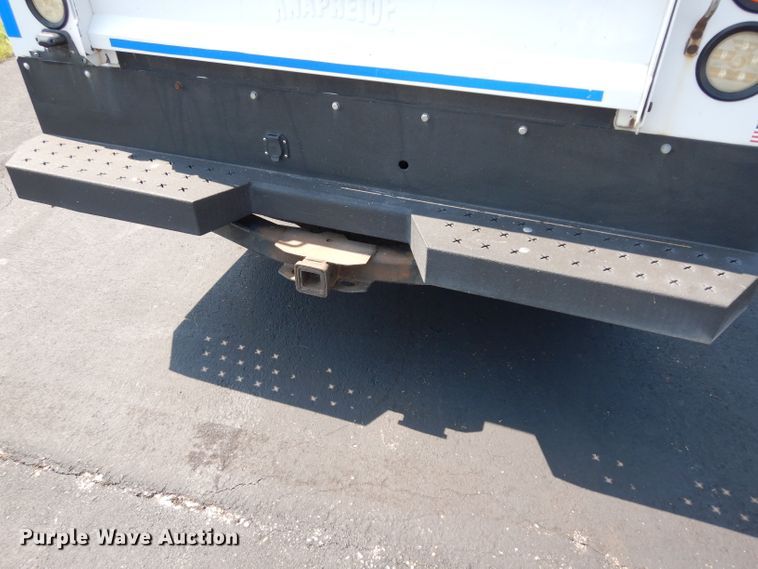 image for item DJ4383 2014 Ford F250 Super Duty XL  Crew Cab utility bed pickup truck