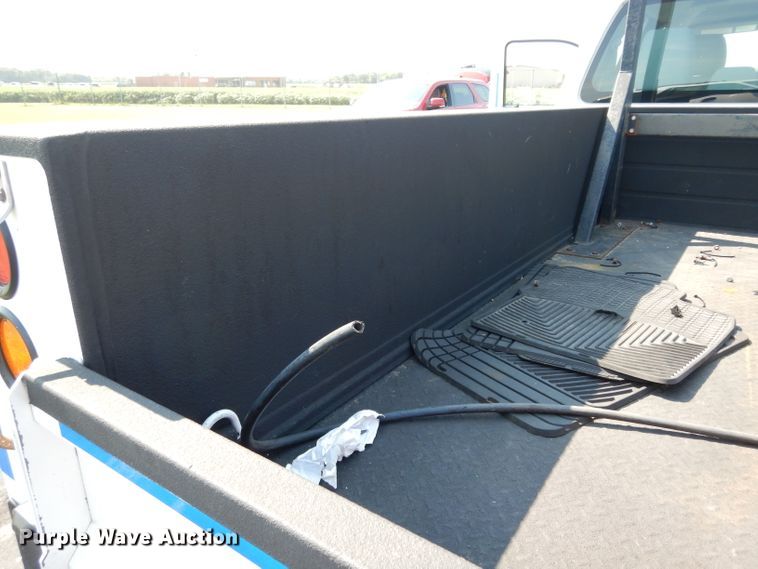 image for item DJ4383 2014 Ford F250 Super Duty XL  Crew Cab utility bed pickup truck