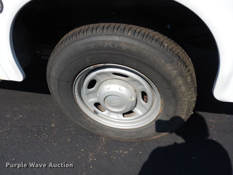 image for item DJ4383 2014 Ford F250 Super Duty XL  Crew Cab utility bed pickup truck