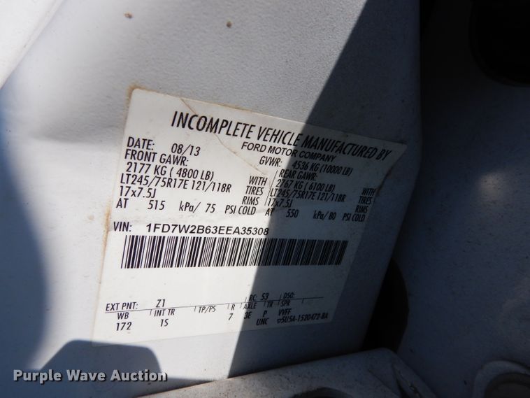 image for item DJ4383 2014 Ford F250 Super Duty XL  Crew Cab utility bed pickup truck