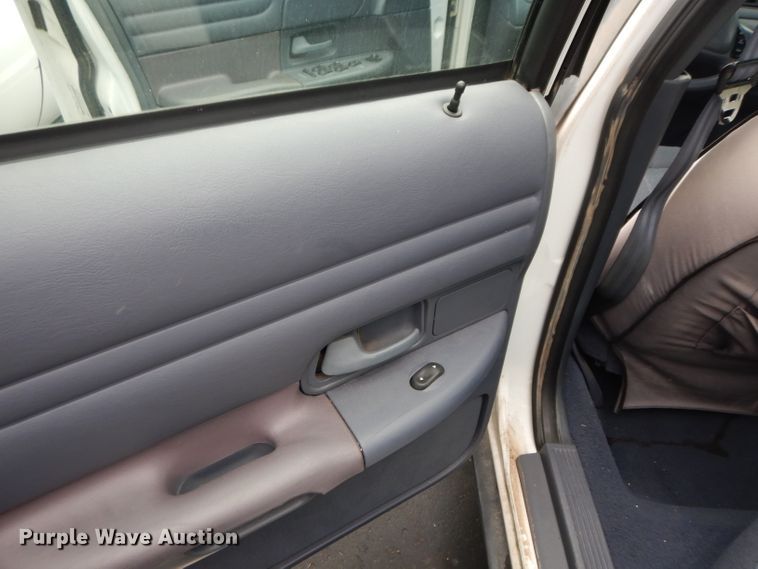 image for item DJ4384 2000 Ford Crown Victoria Police Interceptor