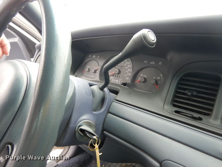 image for item DJ4384 2000 Ford Crown Victoria Police Interceptor