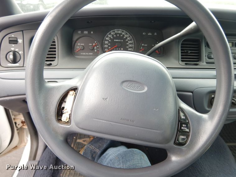 image for item DJ4384 2000 Ford Crown Victoria Police Interceptor