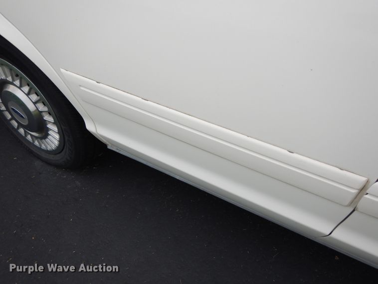 image for item DJ4384 2000 Ford Crown Victoria Police Interceptor