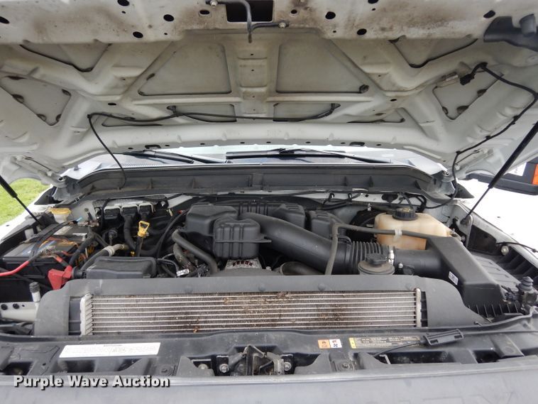 image for item DJ4385 2015 Ford F250 Super Duty  Crew Cab utility bed pickup truck