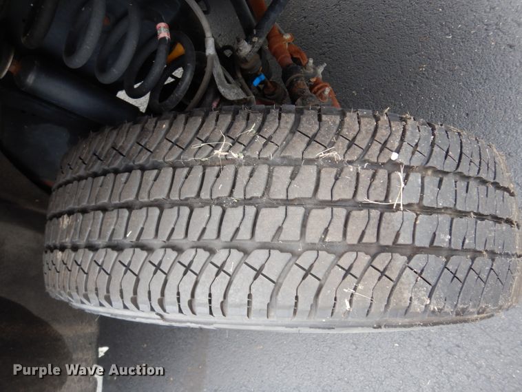 image for item DJ4385 2015 Ford F250 Super Duty  Crew Cab utility bed pickup truck