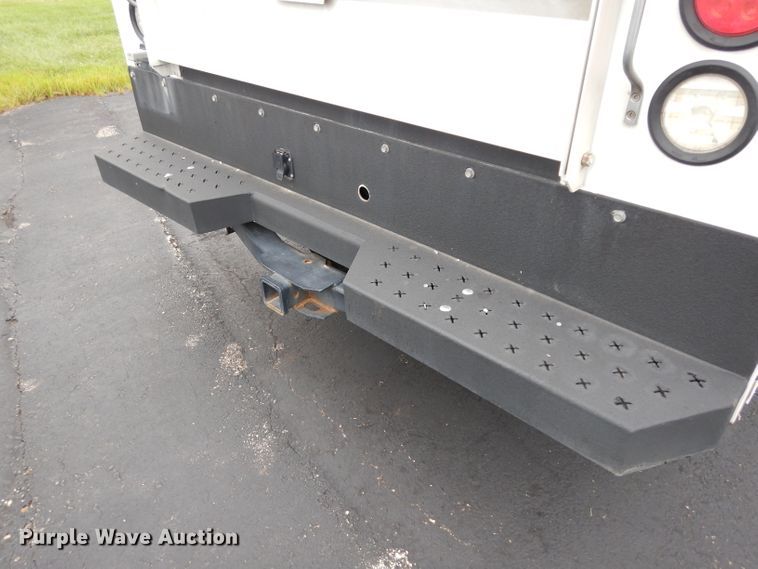 image for item DJ4385 2015 Ford F250 Super Duty  Crew Cab utility bed pickup truck