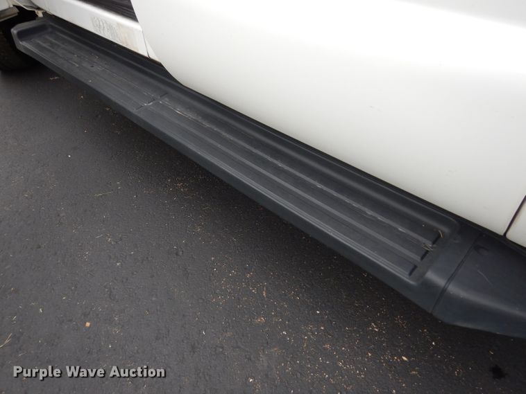 image for item DJ4385 2015 Ford F250 Super Duty  Crew Cab utility bed pickup truck