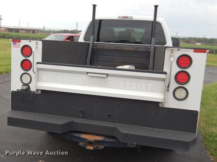 image for item DJ4386 2015 Ford F250 Super Duty XL  Crew Cab utility bed pickup truck