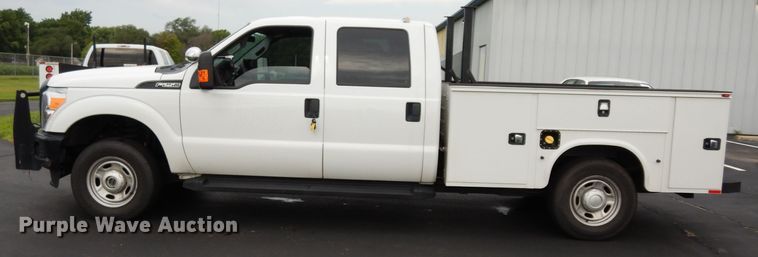 image for item DJ4386 2015 Ford F250 Super Duty XL  Crew Cab utility bed pickup truck