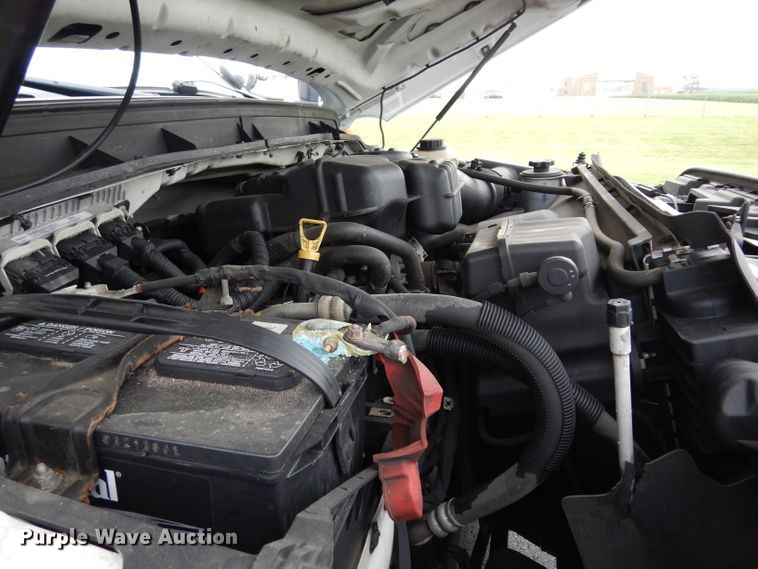 image for item DJ4386 2015 Ford F250 Super Duty XL  Crew Cab utility bed pickup truck