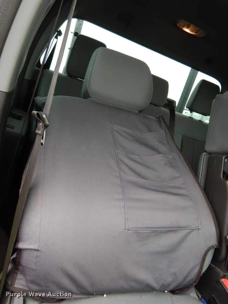 image for item DJ4386 2015 Ford F250 Super Duty XL  Crew Cab utility bed pickup truck