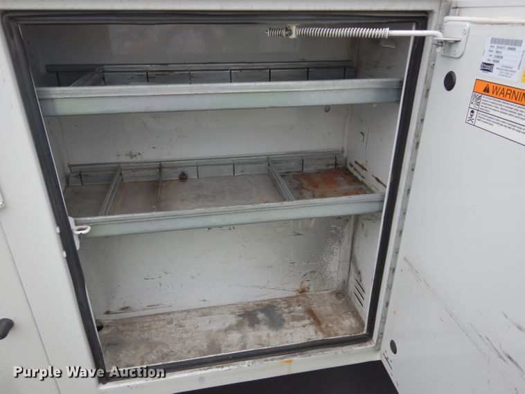 image for item DJ4386 2015 Ford F250 Super Duty XL  Crew Cab utility bed pickup truck