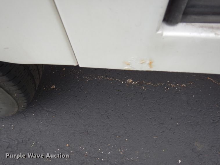 image for item DJ4386 2015 Ford F250 Super Duty XL  Crew Cab utility bed pickup truck