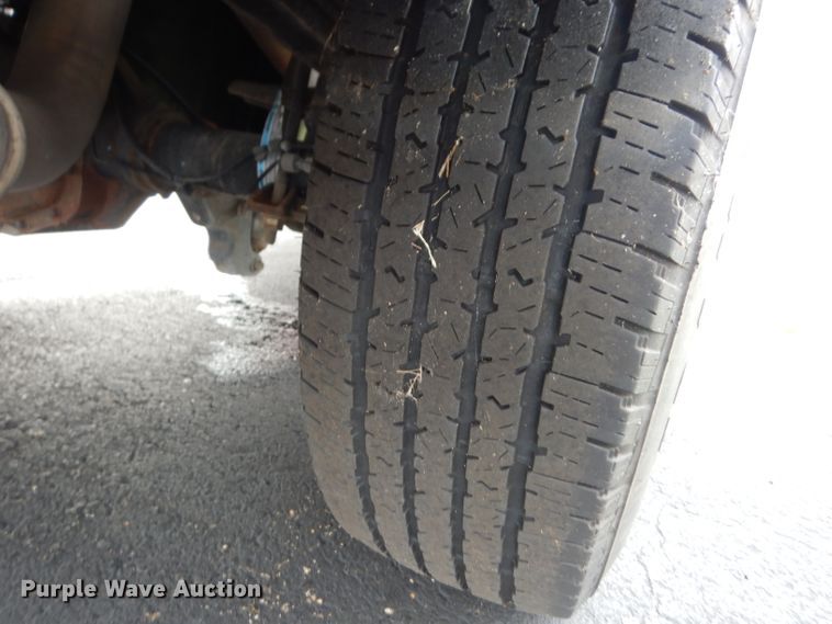 image for item DJ4386 2015 Ford F250 Super Duty XL  Crew Cab utility bed pickup truck