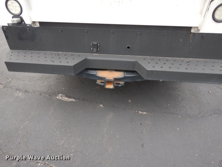 image for item DJ4386 2015 Ford F250 Super Duty XL  Crew Cab utility bed pickup truck