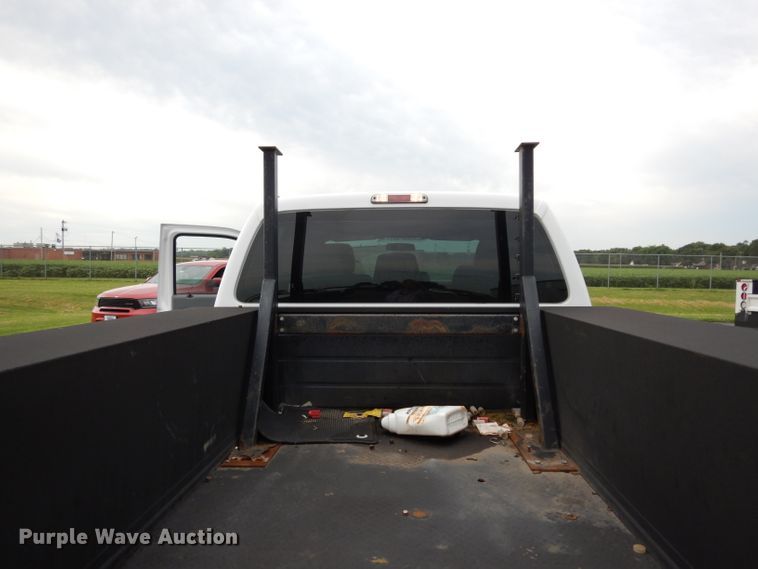 image for item DJ4386 2015 Ford F250 Super Duty XL  Crew Cab utility bed pickup truck