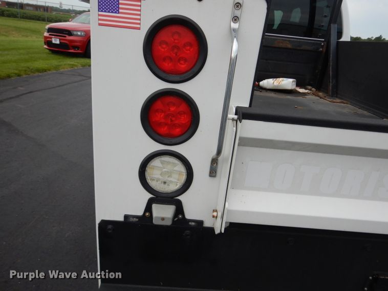 image for item DJ4386 2015 Ford F250 Super Duty XL  Crew Cab utility bed pickup truck