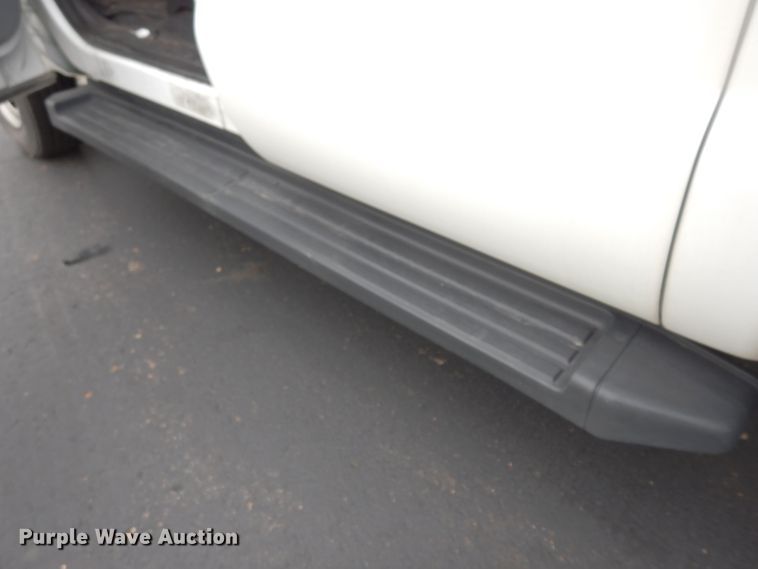 image for item DJ4386 2015 Ford F250 Super Duty XL  Crew Cab utility bed pickup truck