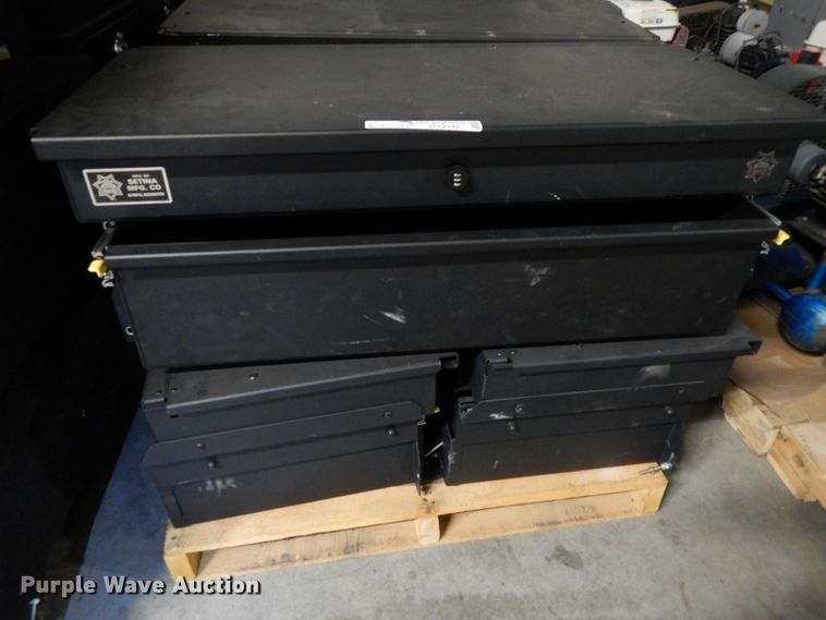 image for item HY9542 (4) Setina truck vaults