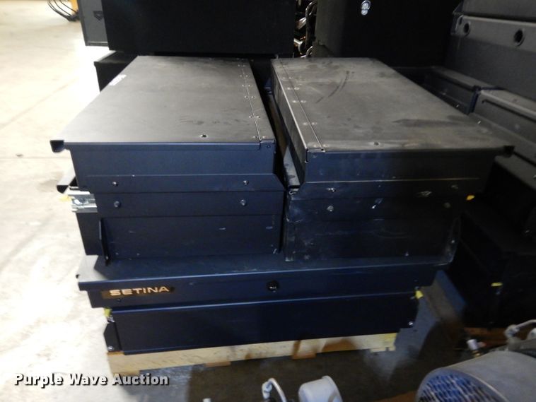 image for item HY9542 (4) Setina truck vaults