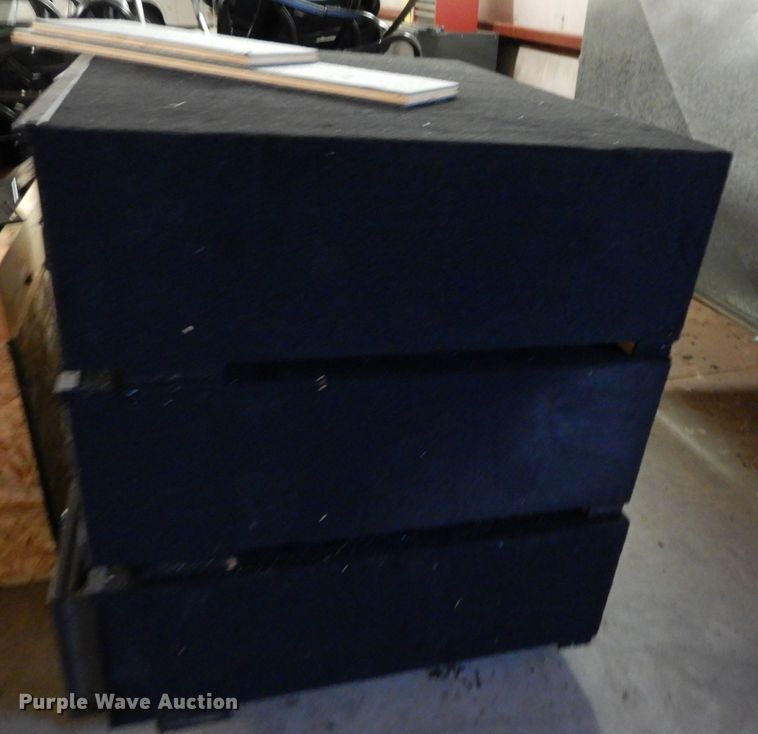 image for item HY9547 (3) Truckvault vaults