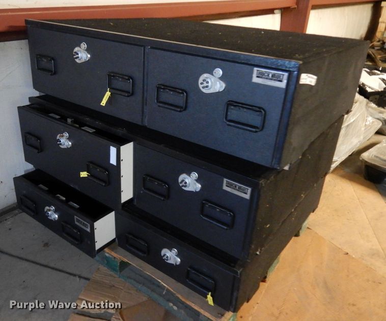 image for item HY9548 (3) Truckvault vaults