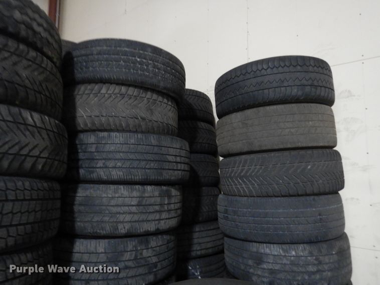 image for item HY9549 Approximately 220 tires