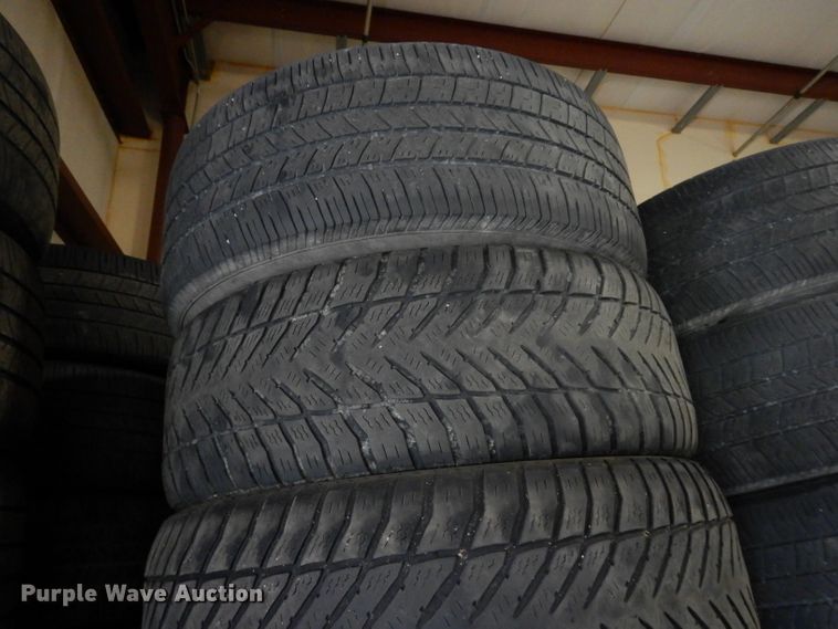 image for item HY9549 Approximately 220 tires