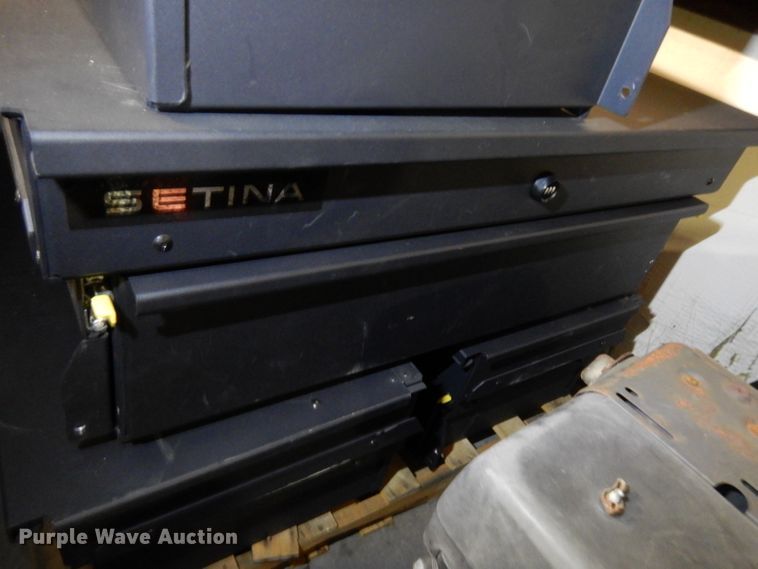 image for item HY9550 (5) Setina truck vaults