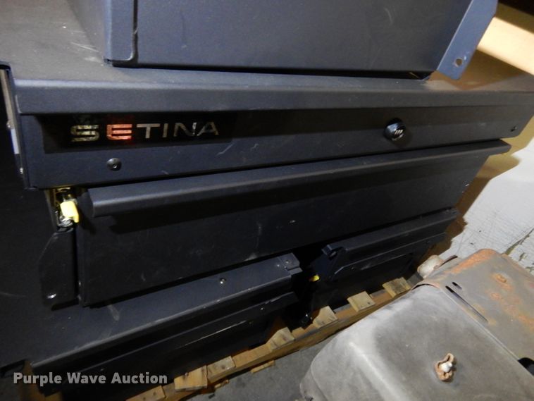 image for item HY9550 (5) Setina truck vaults