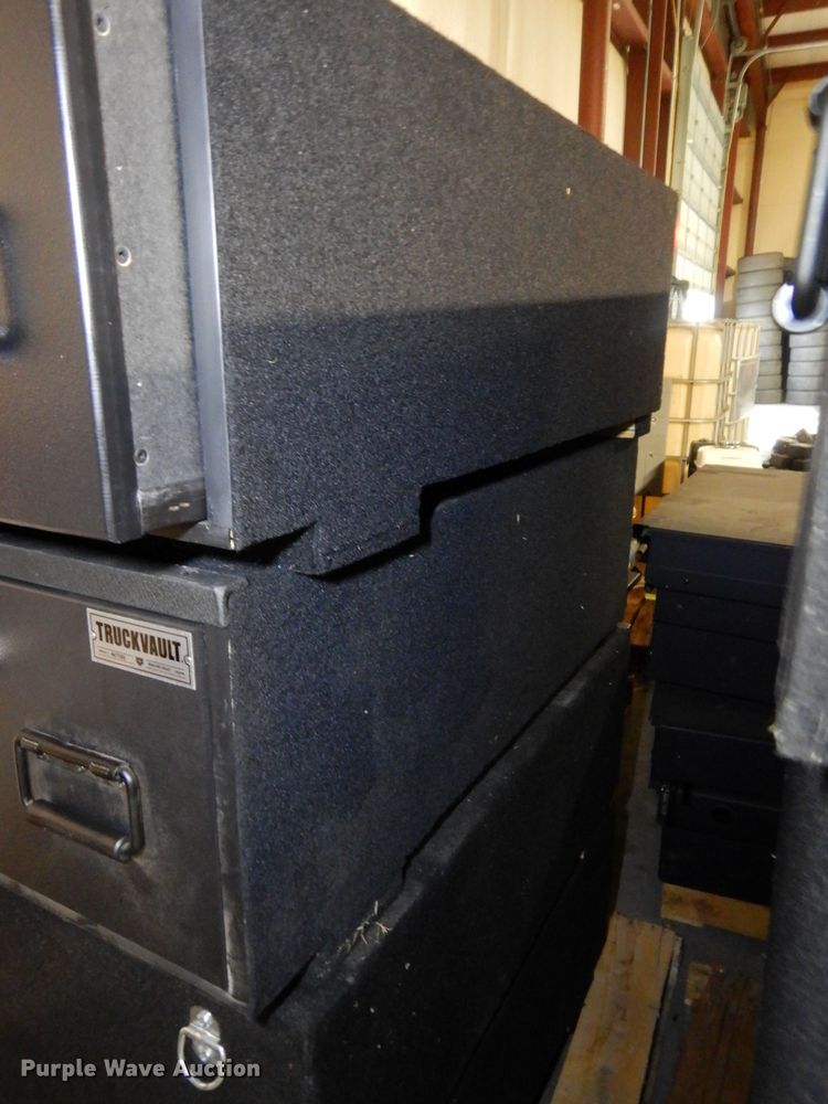 image for item HY9551 (4) Truckvault vaults