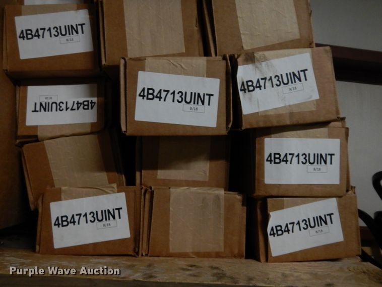 image for item HY9552 Approximately 38 Pro Gard cage dividers