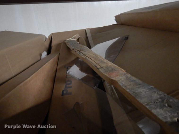 image for item HY9552 Approximately 38 Pro Gard cage dividers