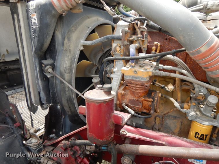 image for item DF5278 2005 Kenworth W900  semi truck