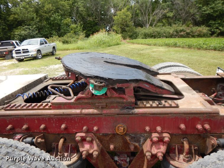 image for item DF5278 2005 Kenworth W900  semi truck