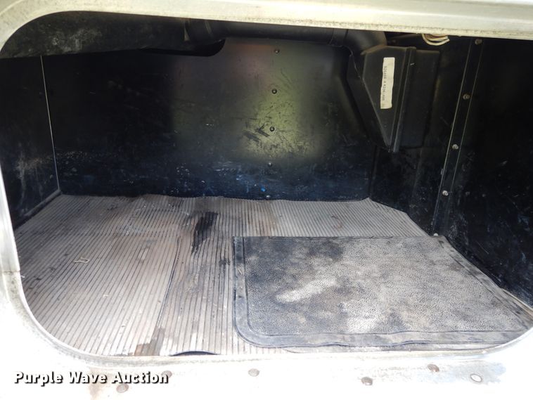 image for item DF5278 2005 Kenworth W900  semi truck